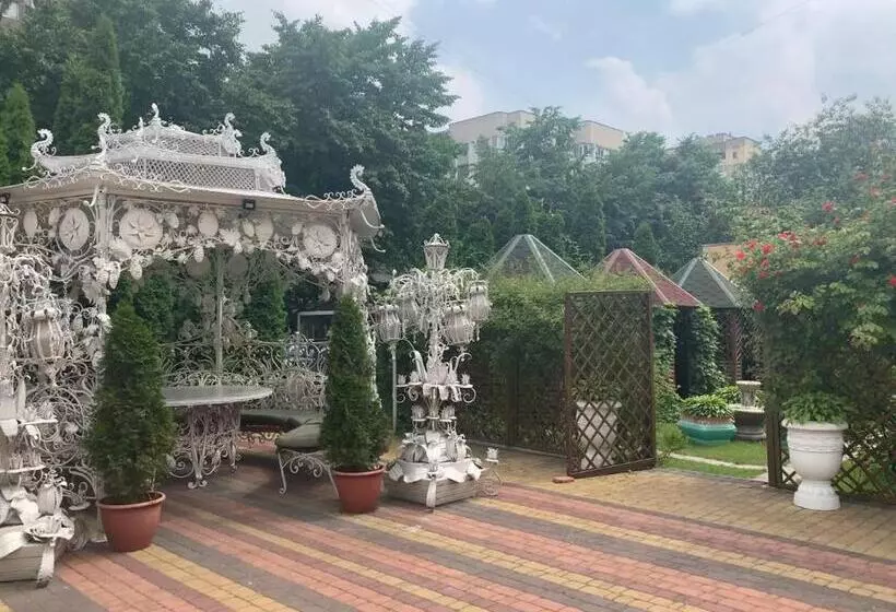 هتل Inn On Zhytomyrska