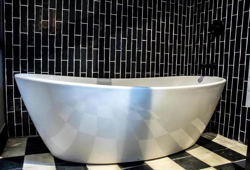 Juana Bautista Hotel Boutique