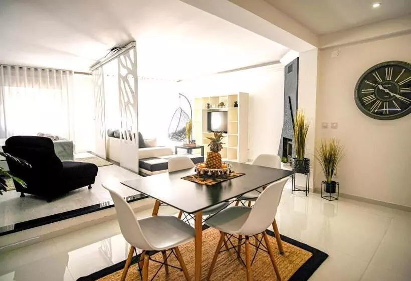 Hotelli Préstige Holidays Alojamentos