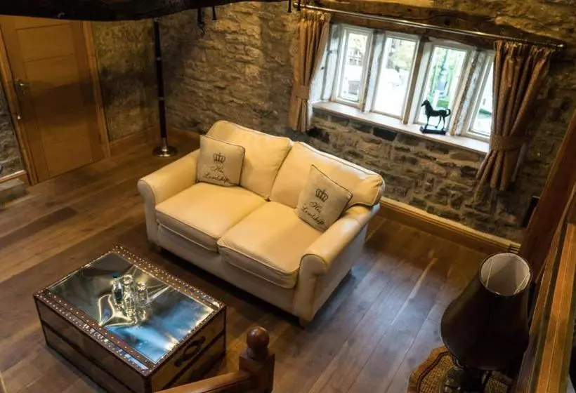 Hotelli The Rake Tapas Accommodation