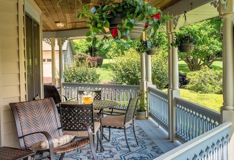 Pleasanton Courtyard Bed And Breakfast