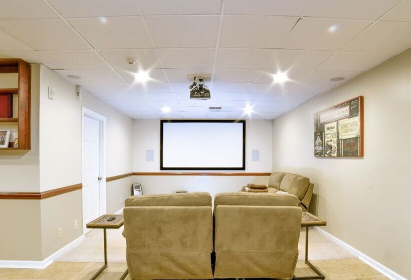 Pleasanton Courtyard Bed And Breakfast