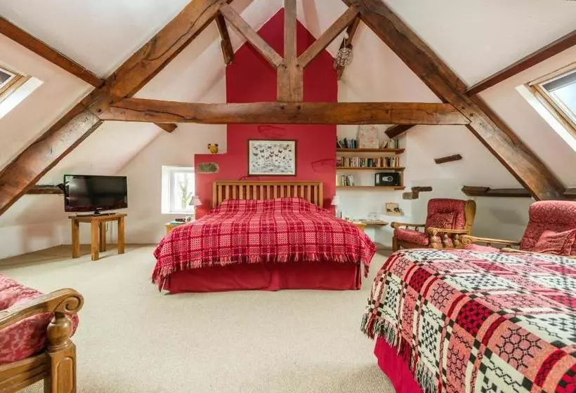 Kidwelly Farmhouse B&b