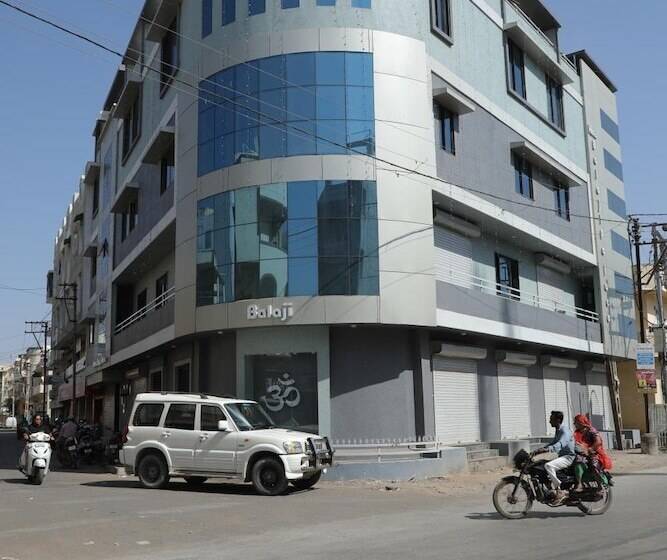 هتل Balaji Palace