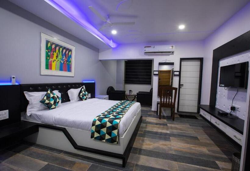 هتل Balaji Palace