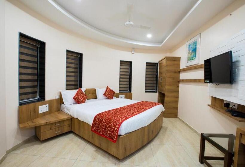 هتل Balaji Palace