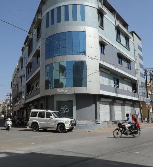 هتل Balaji Palace