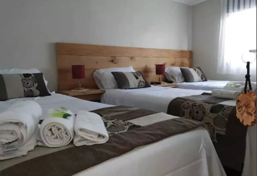 پانسیون Hostal Casa Miranda