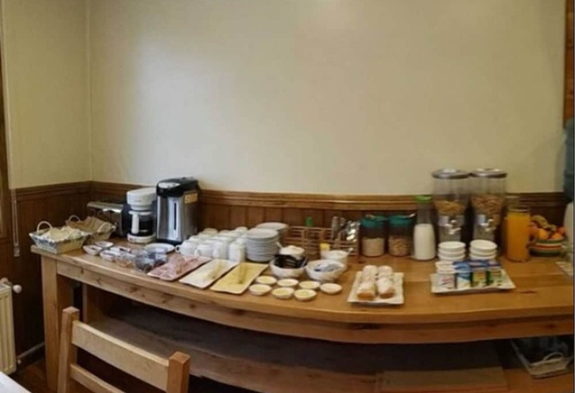 پانسیون Hostal Casa Miranda