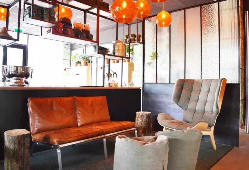 Skotel Amsterdam, Hotelschool The Hague