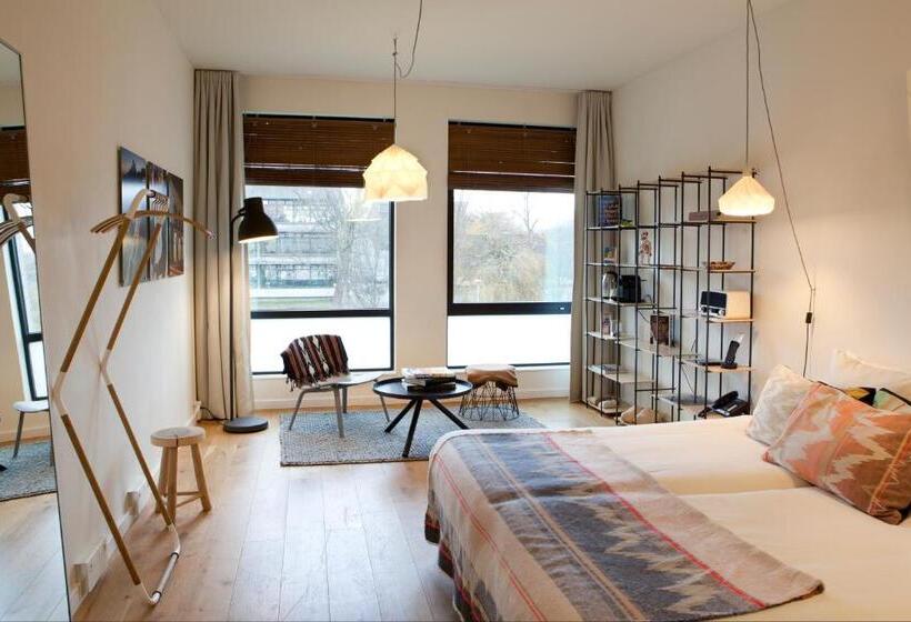 Skotel Amsterdam, Hotelschool The Hague