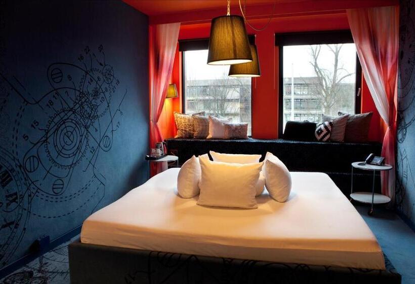 Skotel Amsterdam, Hotelschool The Hague