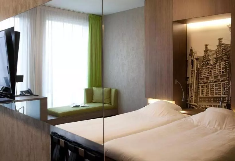 Skotel Amsterdam, Hotelschool The Hague