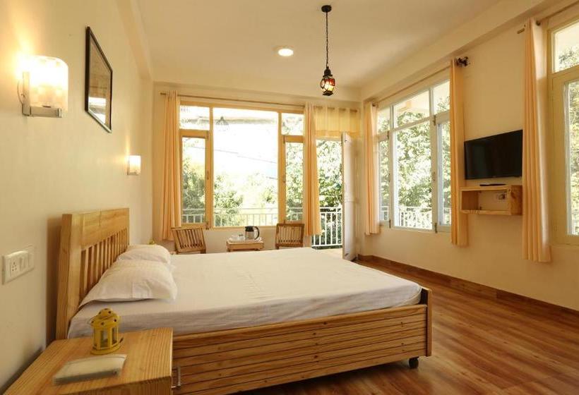 The Culture Nation Hostel Manali