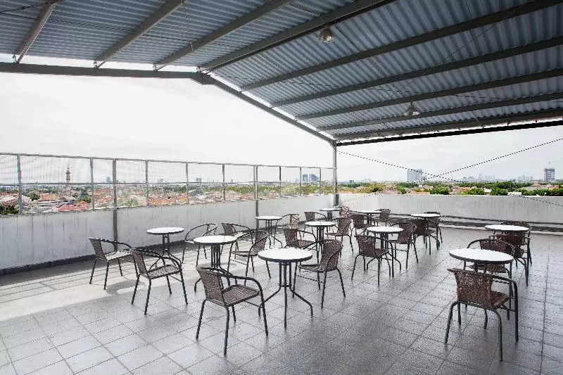 Majatalo Reddoorz Plus At K23 Rungkut Madya