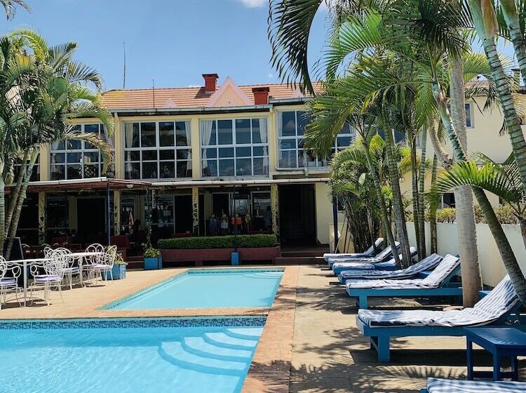 هتل Hôtel Appartement Meublé Les Flots Bleu