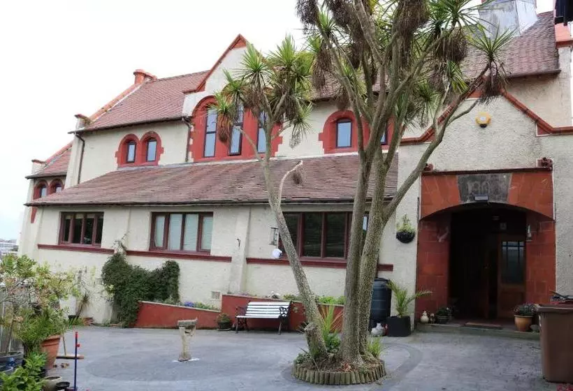 پانسیون Victoria House