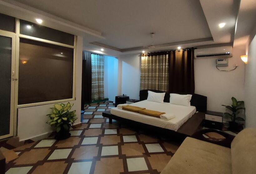 Auberge Hôtelière Jungle By Sturmfrei Vagator