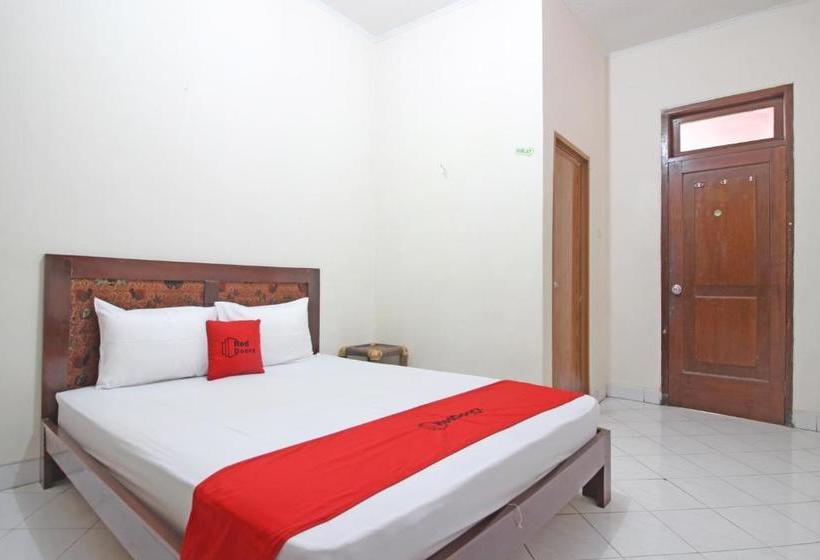 בית מלון כפרי Reddoorz Near Pakualaman