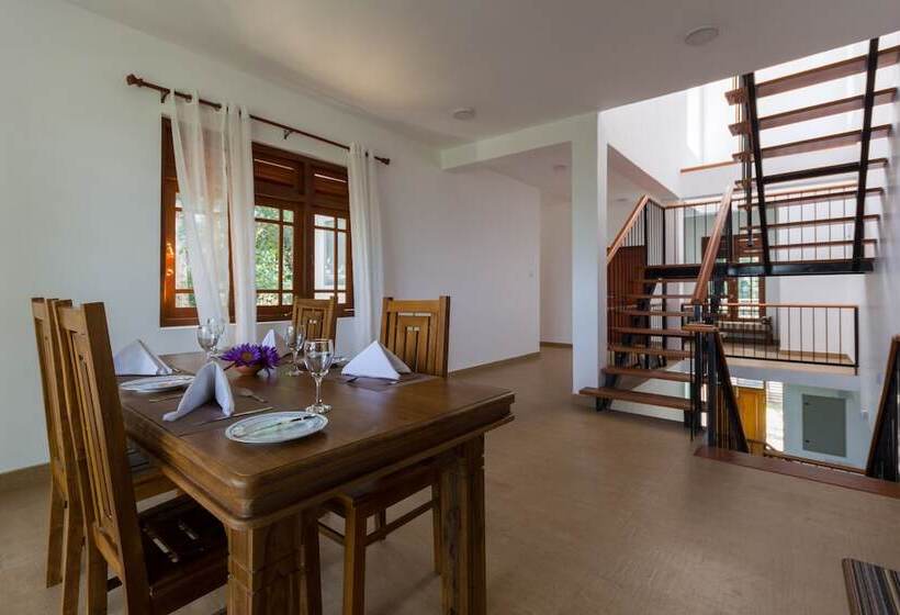 פנסיון Villa Mount Melody