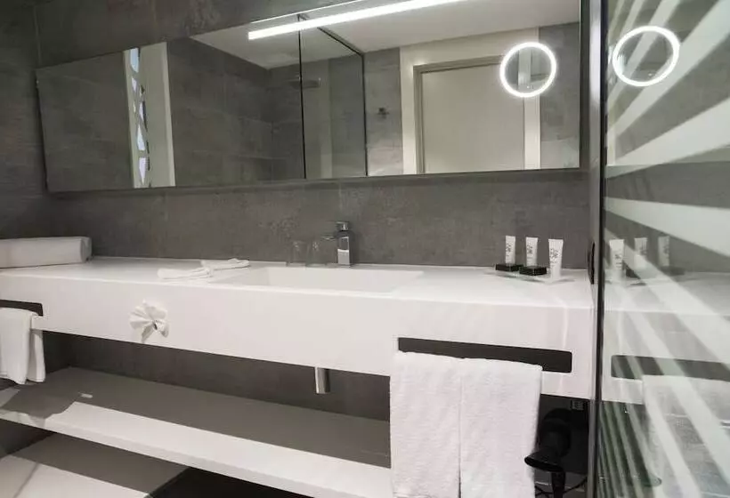 The Legacy Luxury Hotel, Algiers