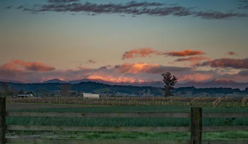 צימר River Road Retreat