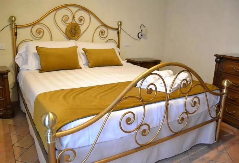 ホテル Agriturismo Santa Cristina