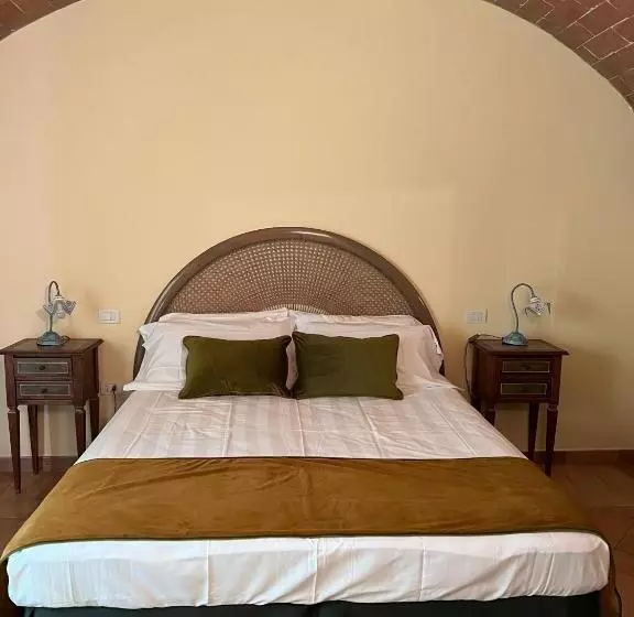 ホテル Agriturismo Santa Cristina