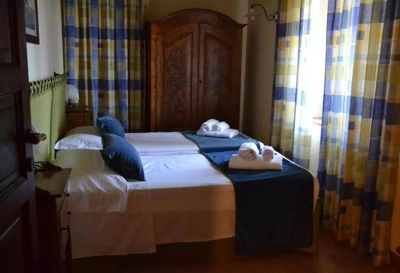 ホテル Agriturismo Santa Cristina
