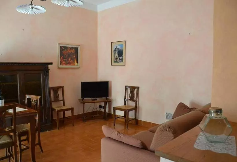 ホテル Agriturismo Santa Cristina
