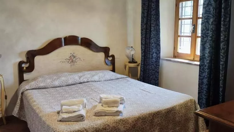 ホテル Agriturismo Santa Cristina