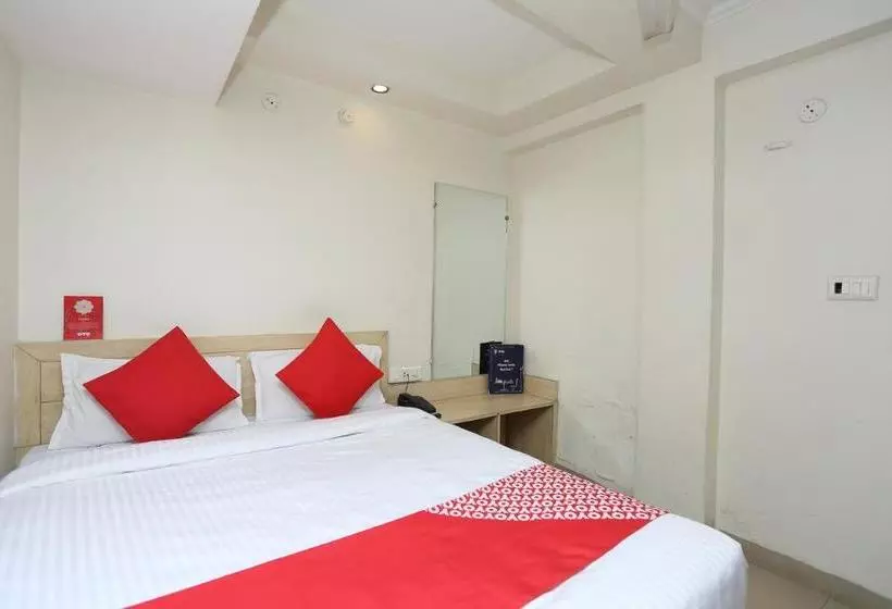 Oyo 15248 Hotel Shreemaa