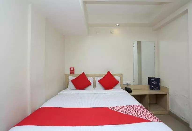 Oyo 15248 Hotel Shreemaa