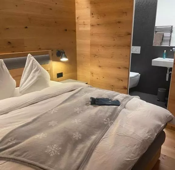 تختخواب و صبحانه Boutique Lodge Spycher