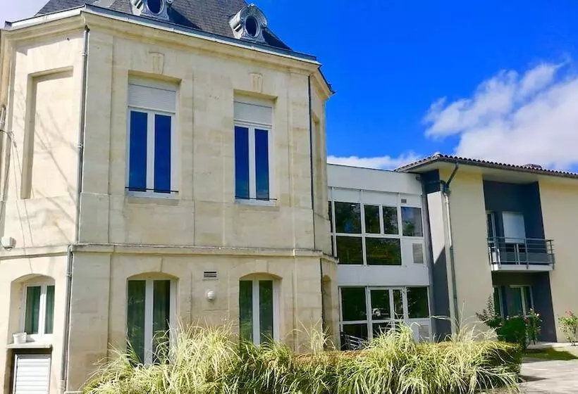 ホテル Green Hôtels Bordeaux Arena