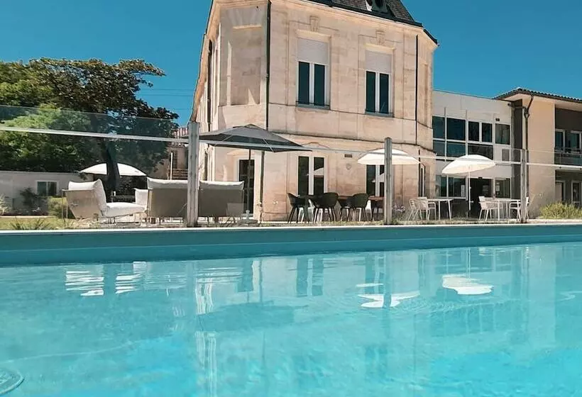 ホテル Green Hôtels Bordeaux Arena