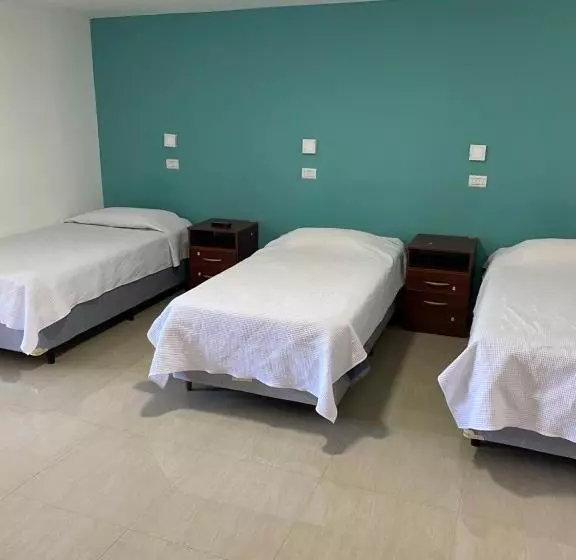 ホテル Los Antiguos