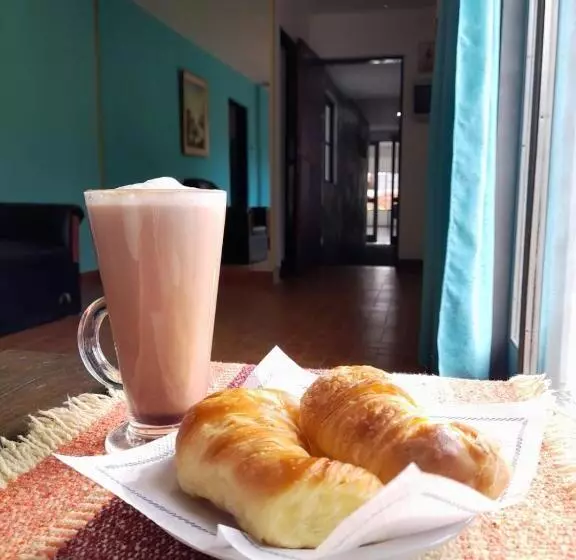 ホテル Los Antiguos