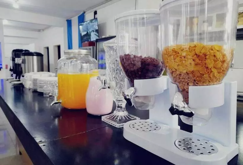 ホテル Los Antiguos