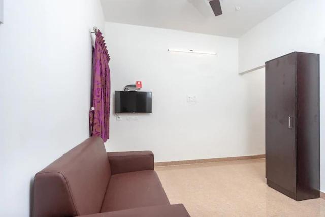 Hotel Varun Residency Airport Codissia Stay