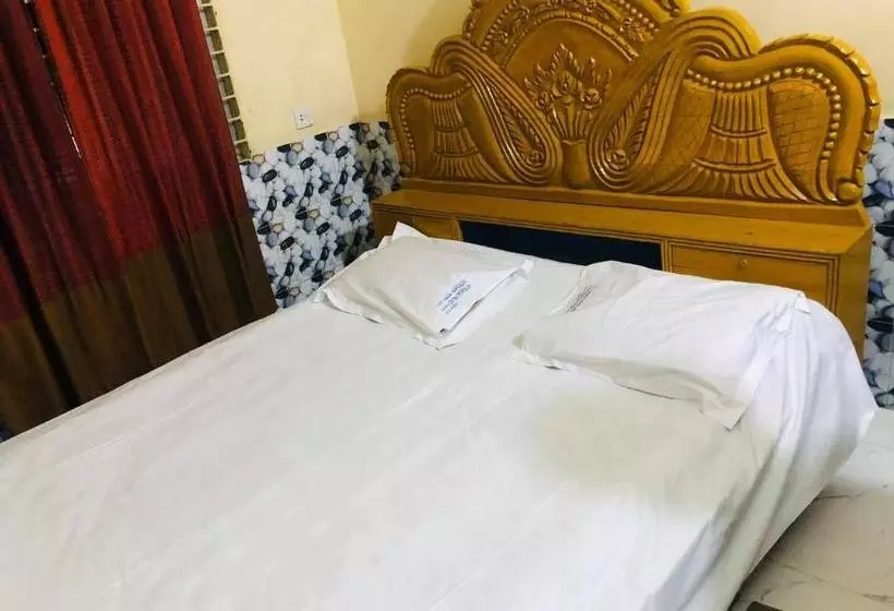 هتل Regal Palace