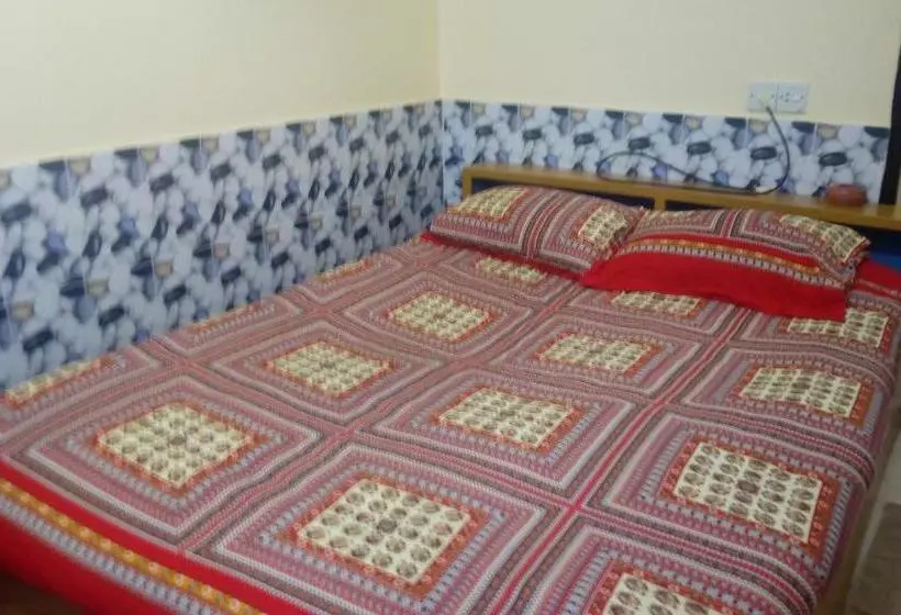 هتل Regal Palace