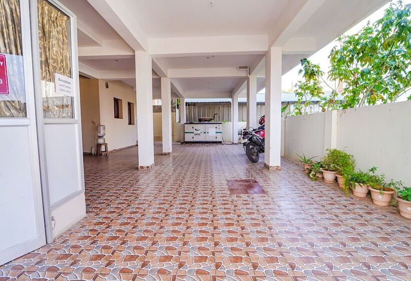 Hotel Varun Residency Airport Codissia Stay