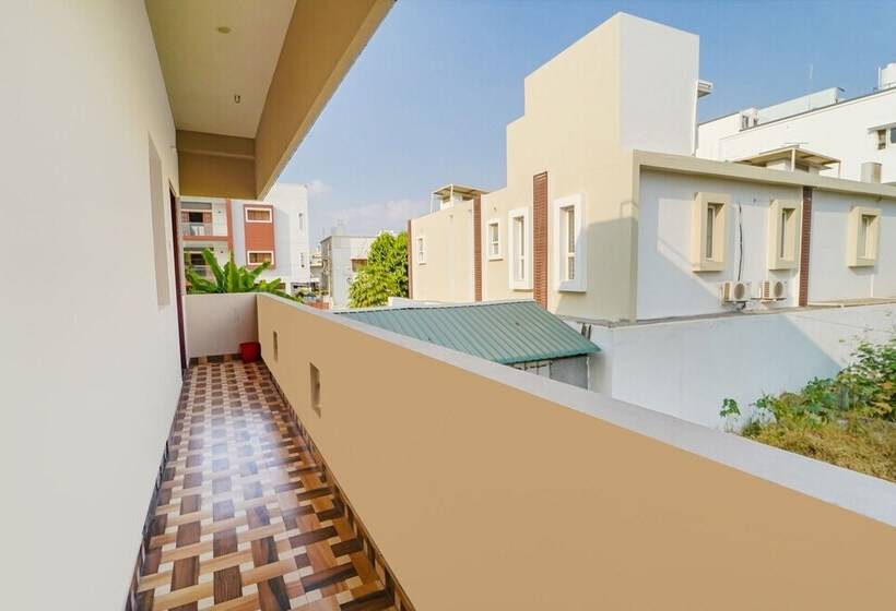 Hotel Varun Residency Airport Codissia Stay