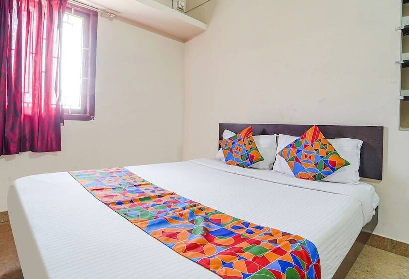 Hotel Varun Residency Airport Codissia Stay