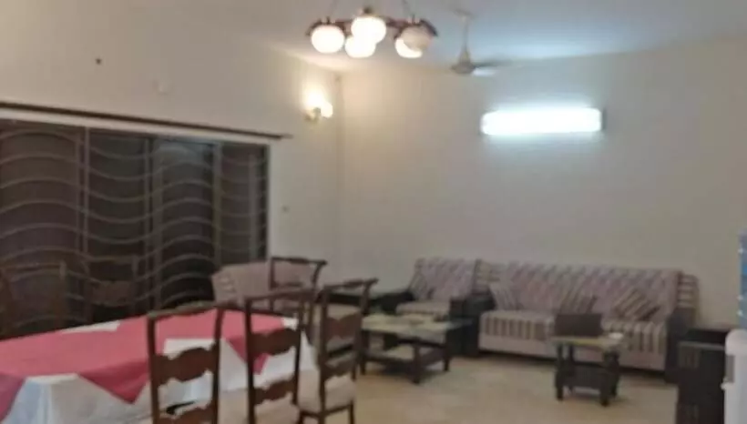 پانسیون Capri Residency