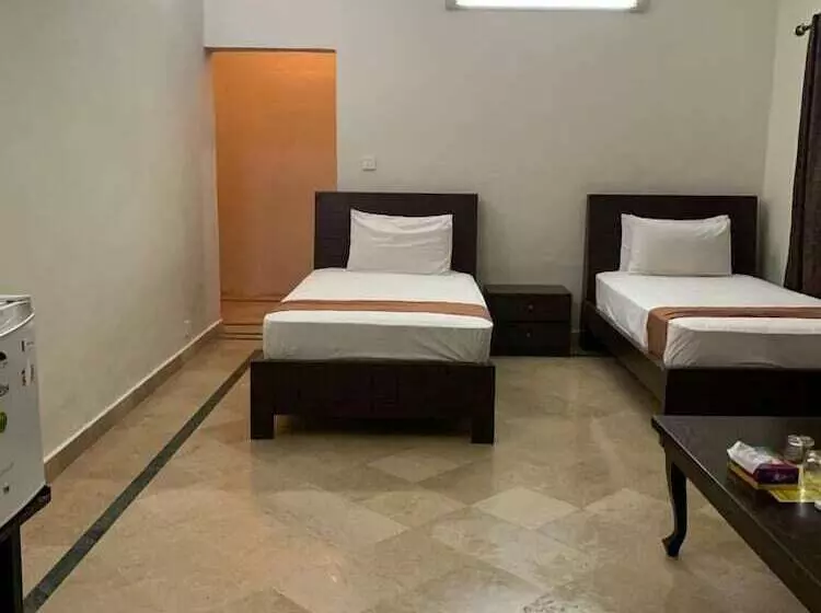 پانسیون Capri Residency