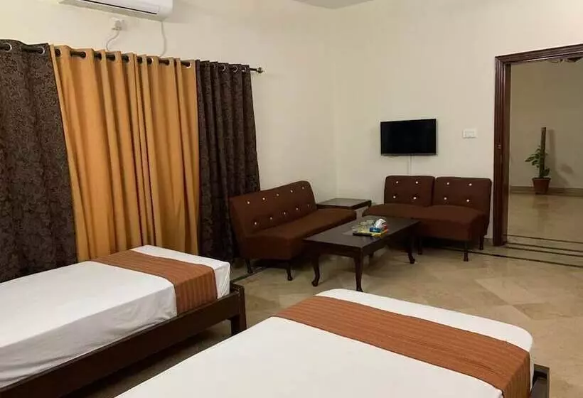پانسیون Capri Residency