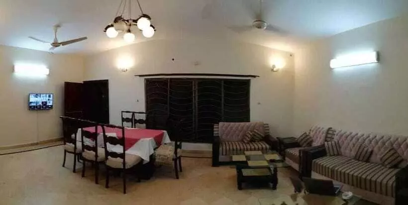 پانسیون Capri Residency