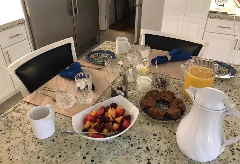 Aamiaismajoitus (B&B) Highgate Estate & Gardens